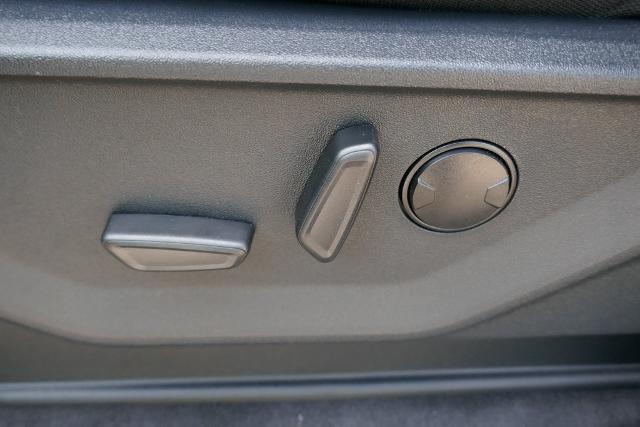 new 2025 Ford F-150 car, priced at $53,683