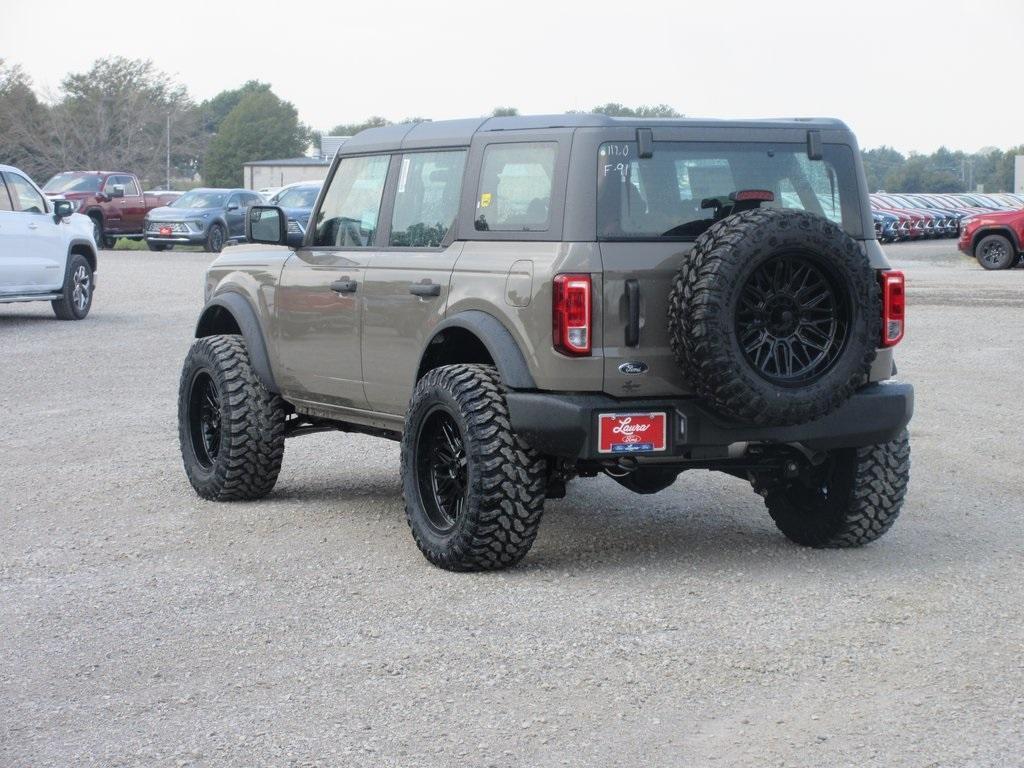 new 2025 Ford Bronco car, priced at $41,721