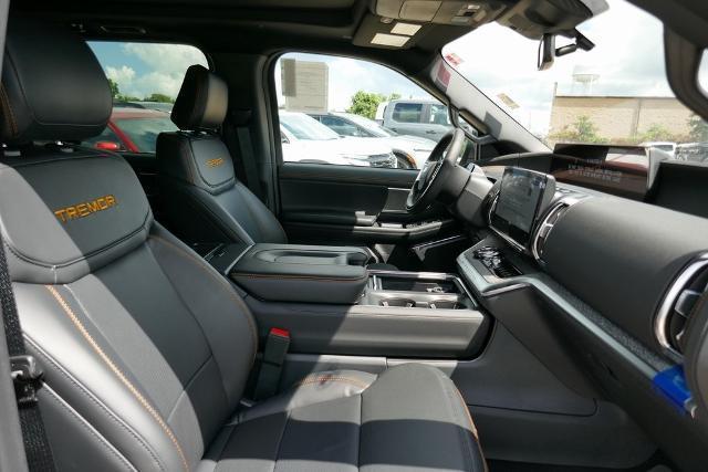 new 2025 Ford Expedition car, priced at $78,255