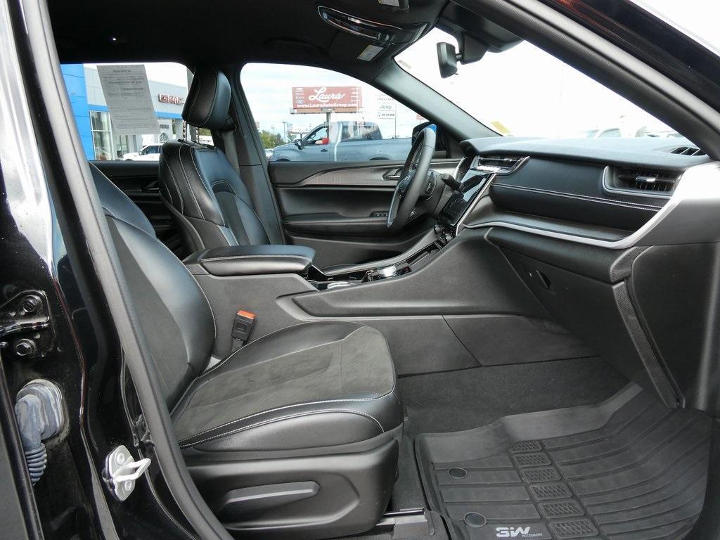 used 2023 Jeep Grand Cherokee L car, priced at $30,995