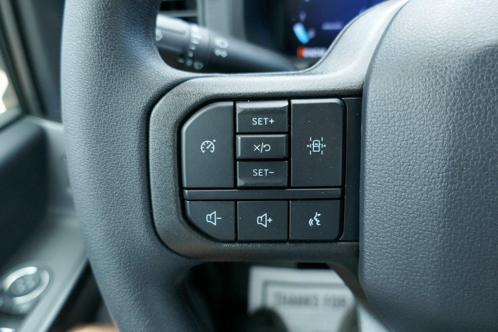 new 2025 Ford F-150 car, priced at $40,021