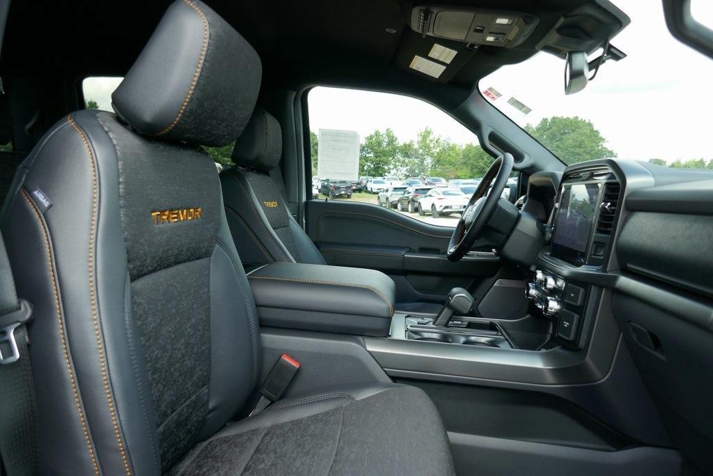 new 2025 Ford F-150 car, priced at $61,515