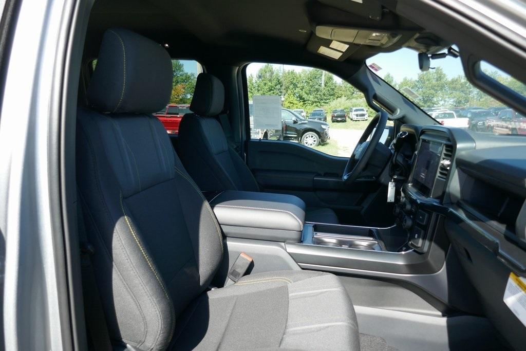 new 2025 Ford F-150 car, priced at $44,302