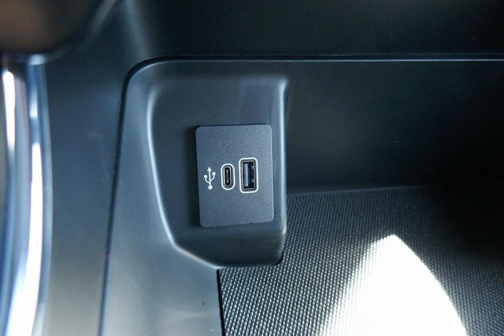 new 2025 Ford F-150 car, priced at $44,302