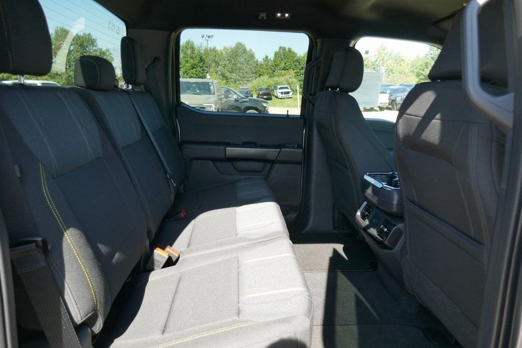 new 2025 Ford F-150 car, priced at $44,302