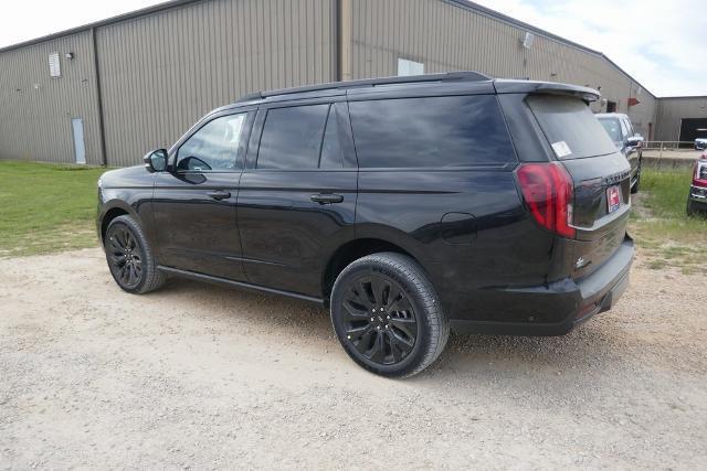 new 2025 Ford Expedition car, priced at $75,335
