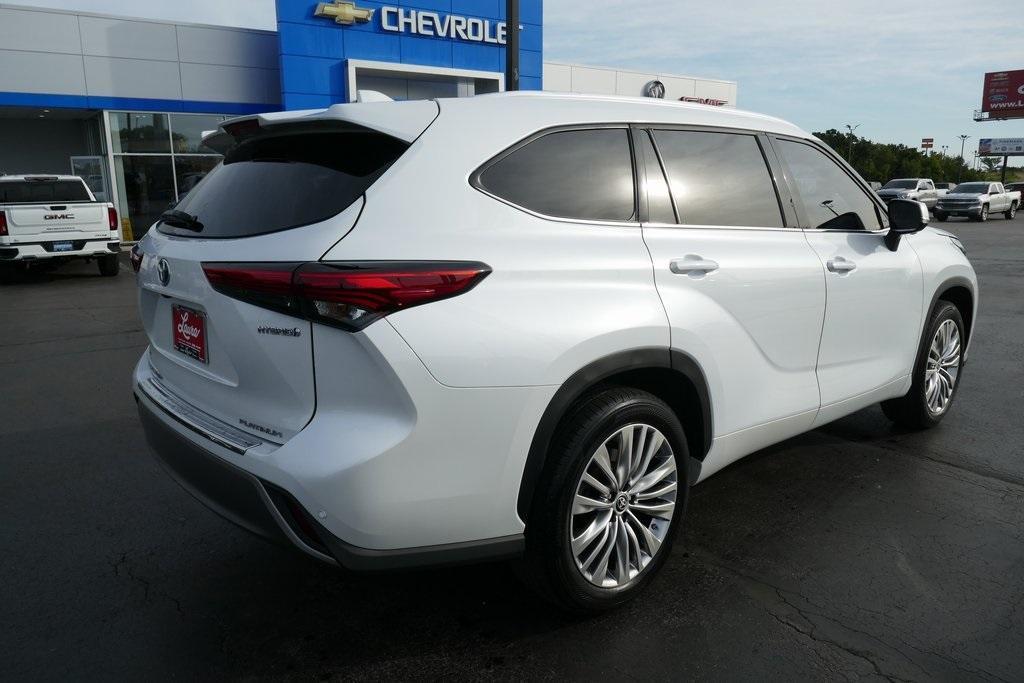 used 2023 Toyota Highlander Hybrid car, priced at $42,995