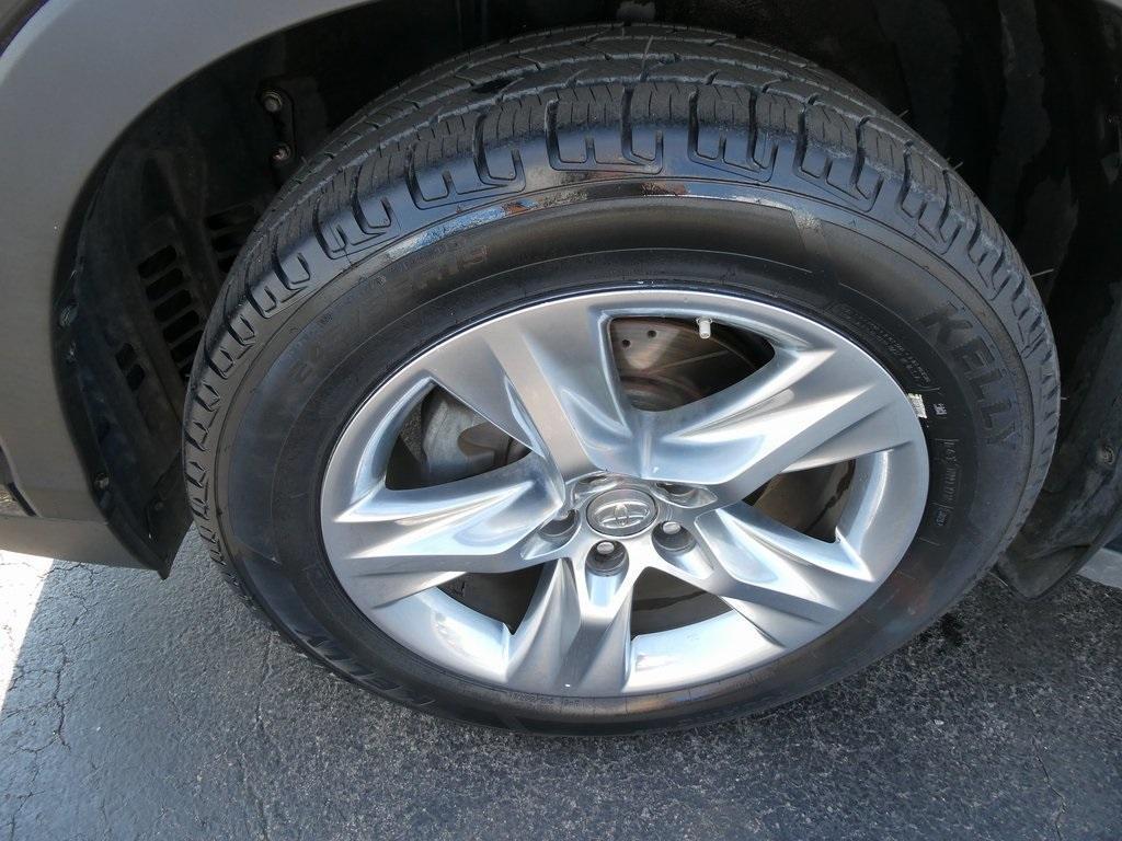 used 2015 Toyota Highlander car, priced at $16,495