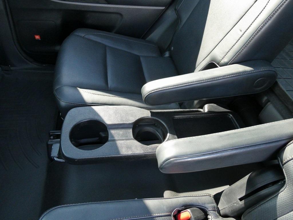 used 2015 Toyota Highlander car, priced at $16,495