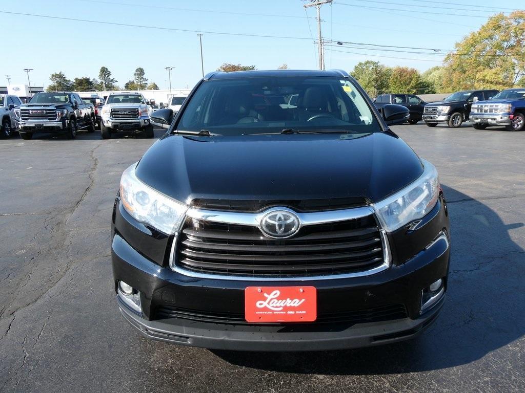 used 2015 Toyota Highlander car, priced at $16,495