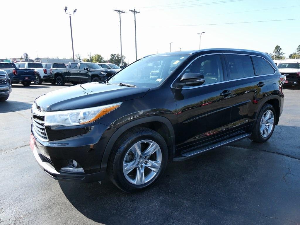 used 2015 Toyota Highlander car, priced at $16,495
