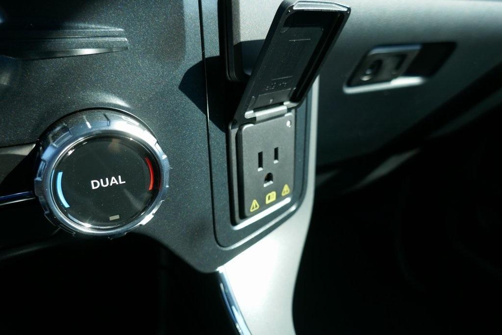new 2025 Ford F-150 car, priced at $50,947