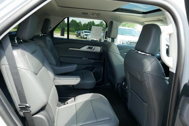 new 2025 Ford Explorer car, priced at $45,373