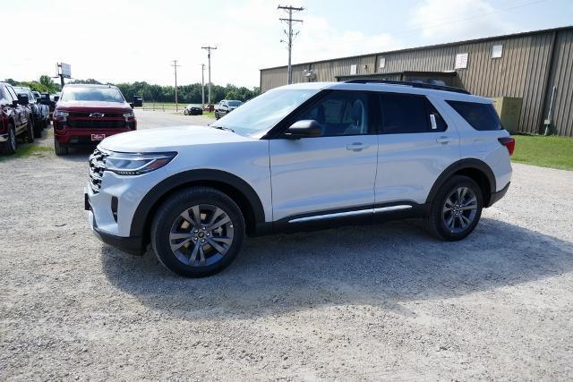 new 2025 Ford Explorer car, priced at $45,373