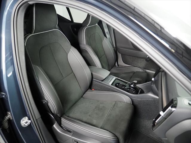 used 2022 Volvo XC40 Recharge Pure Electric car, priced at $29,950
