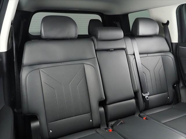 used 2024 Hyundai Santa Fe car, priced at $30,950