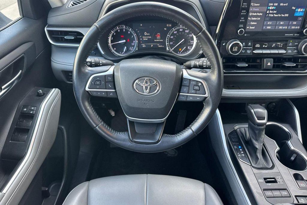 used 2022 Toyota Highlander car, priced at $33,362