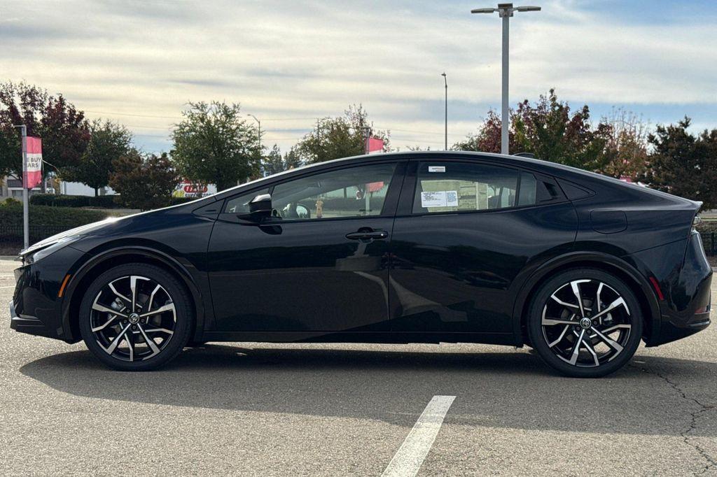 new 2026 Toyota Prius Plug-In Hybrid car, priced at $39,375
