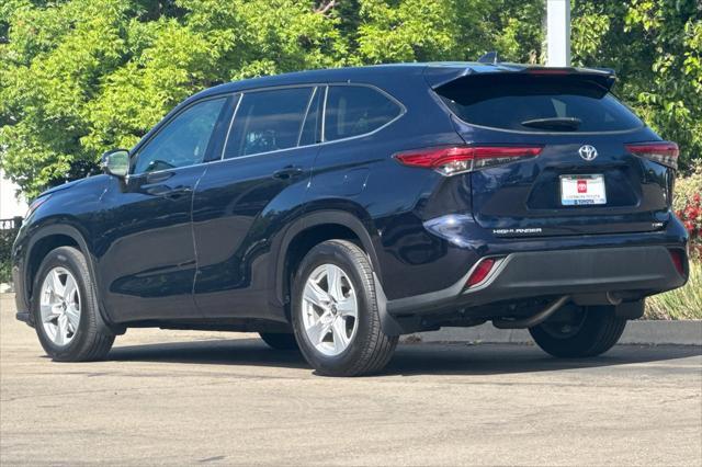 used 2022 Toyota Highlander car, priced at $32,900