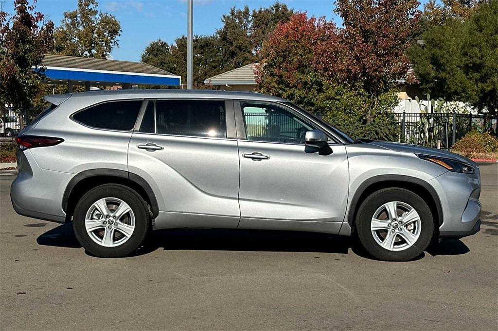 used 2024 Toyota Highlander car, priced at $38,312