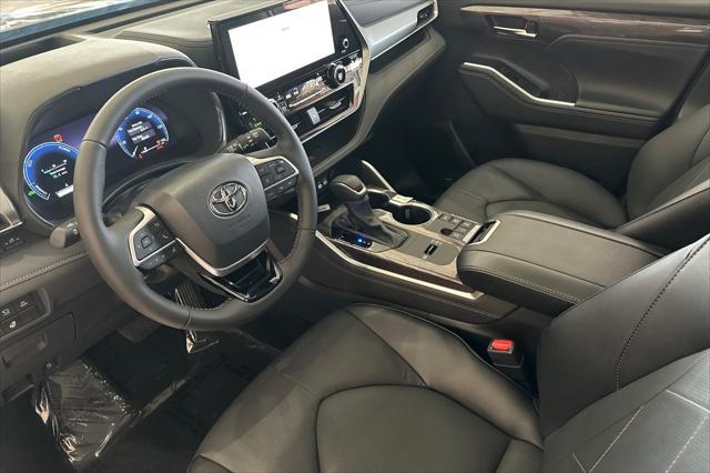 new 2025 Toyota Highlander Hybrid car, priced at $57,547