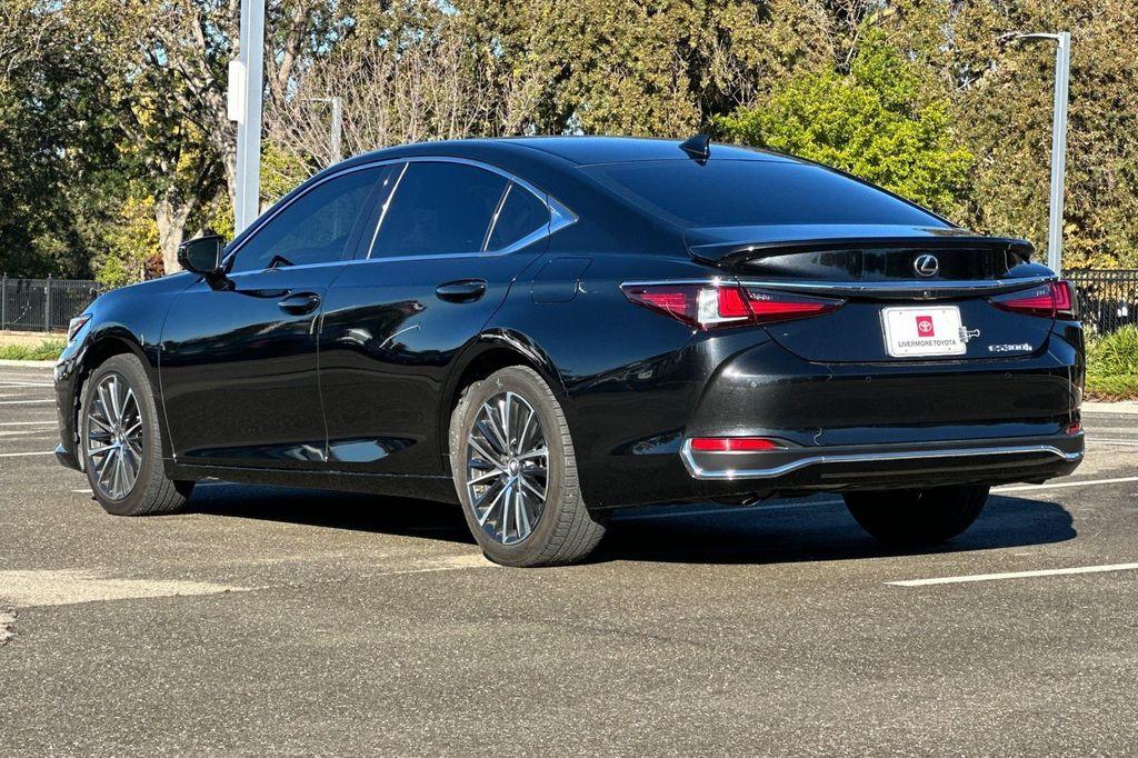 used 2024 Lexus ES 300h car, priced at $38,450