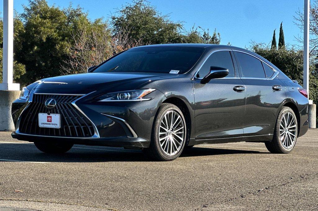 used 2024 Lexus ES 300h car, priced at $38,450