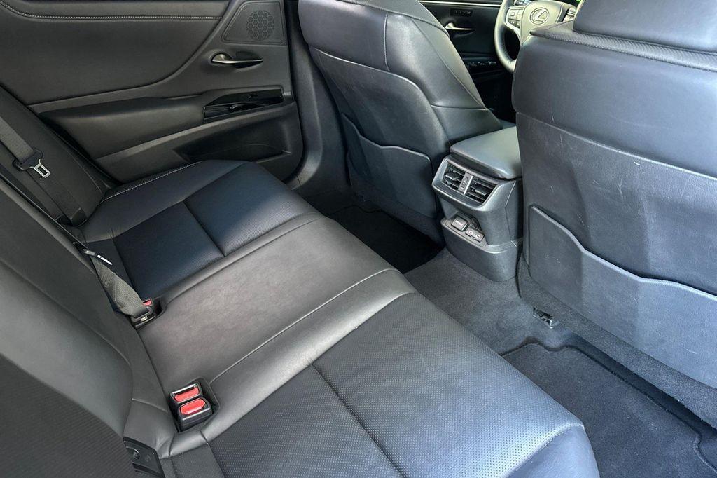 used 2024 Lexus ES 300h car, priced at $38,450