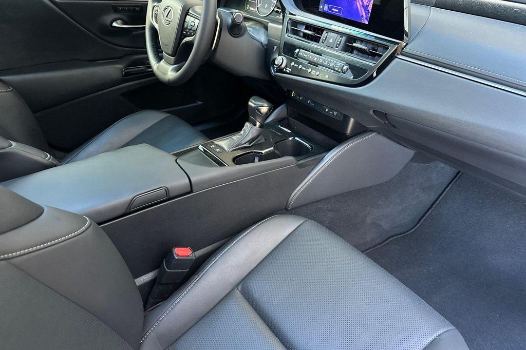 used 2024 Lexus ES 300h car, priced at $38,450