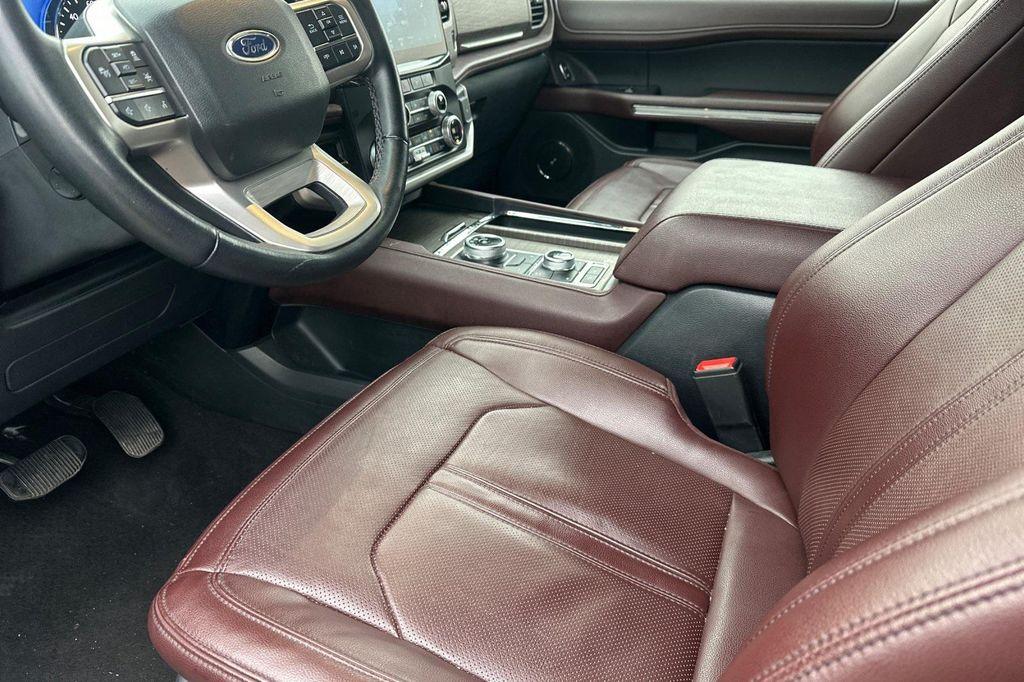 used 2024 Ford Expedition car, priced at $52,990
