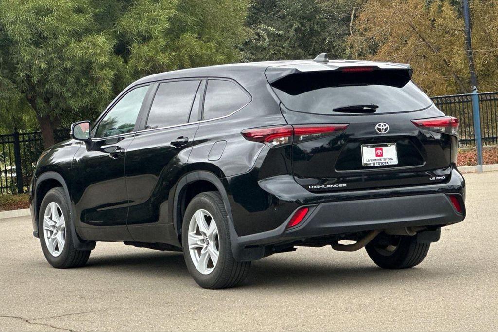 used 2024 Toyota Highlander car, priced at $31,117