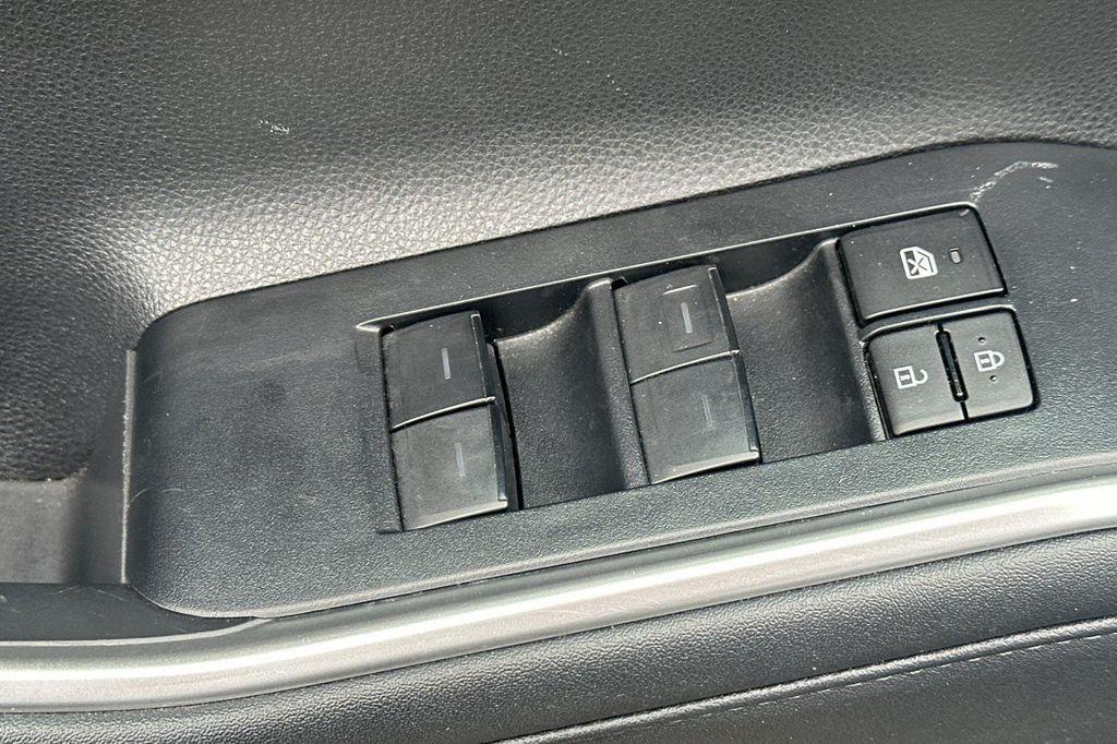 used 2024 Toyota Highlander car, priced at $31,117