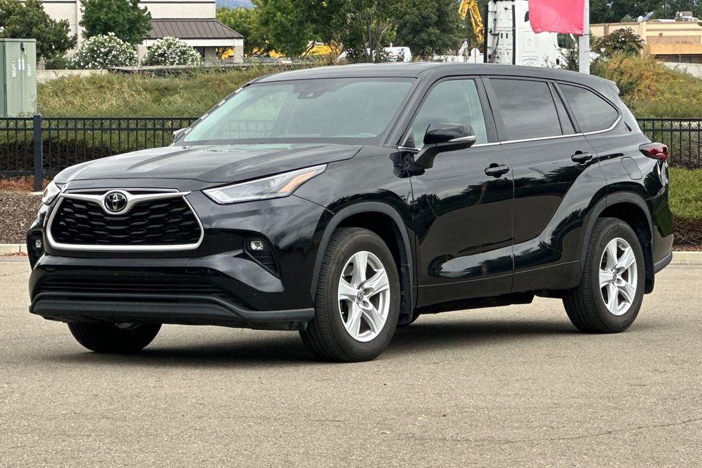 used 2024 Toyota Highlander car, priced at $31,117