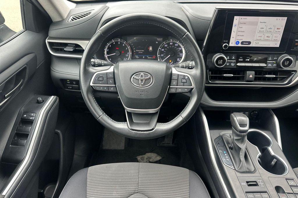 used 2024 Toyota Highlander car, priced at $31,117