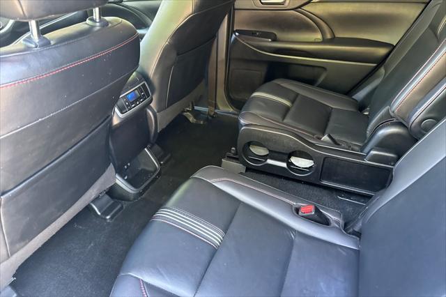 used 2019 Toyota Highlander car, priced at $27,440