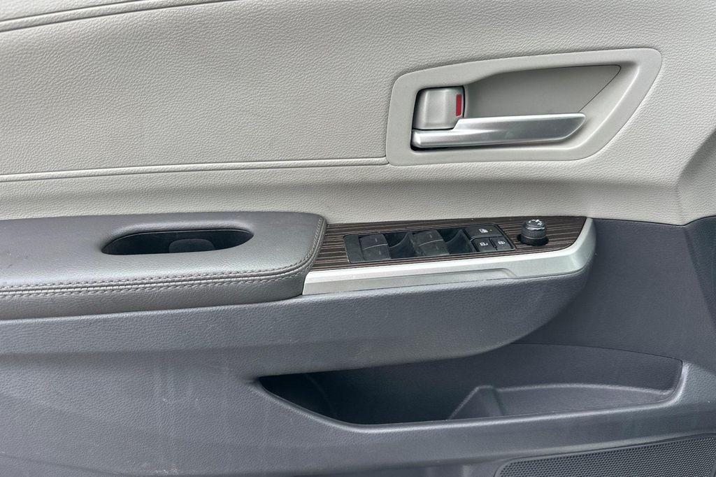 used 2023 Toyota Sienna car, priced at $37,200