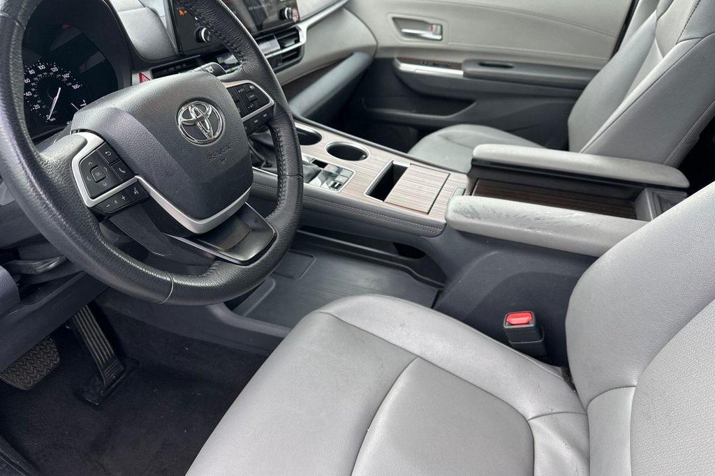 used 2023 Toyota Sienna car, priced at $37,200