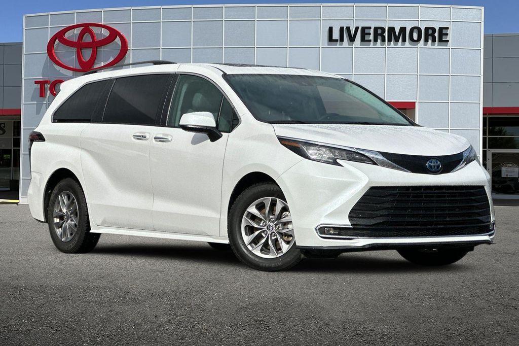 used 2023 Toyota Sienna car, priced at $37,200