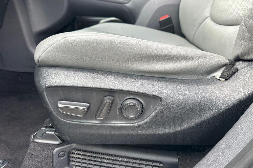 used 2023 Toyota Sienna car, priced at $37,200