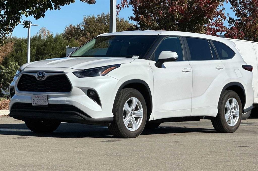 used 2024 Toyota Highlander car, priced at $37,888