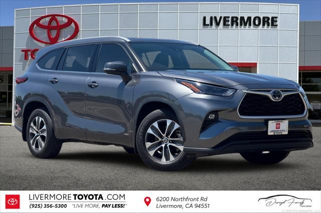 used 2022 Toyota Highlander Hybrid car, priced at $35,991
