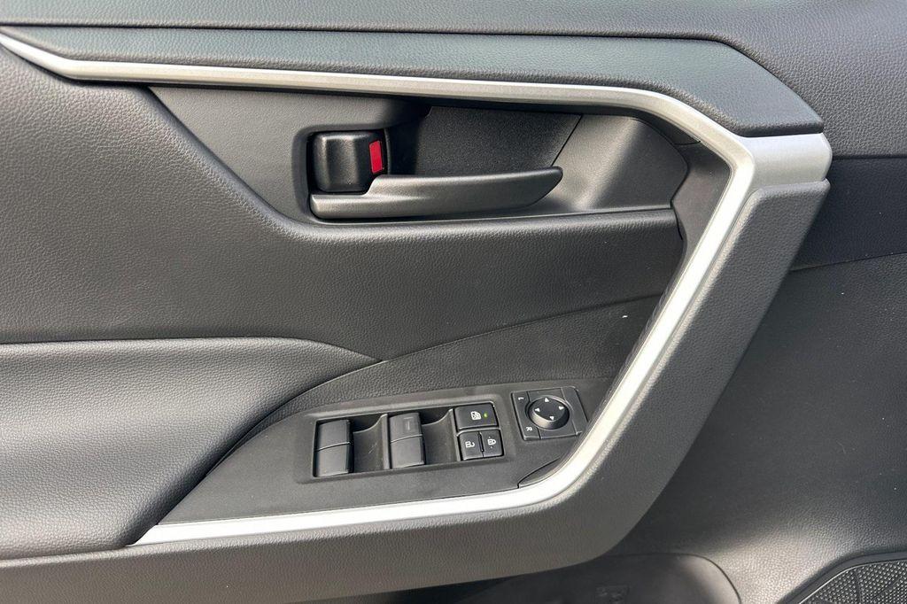 new 2025 Toyota RAV4 car, priced at $31,271