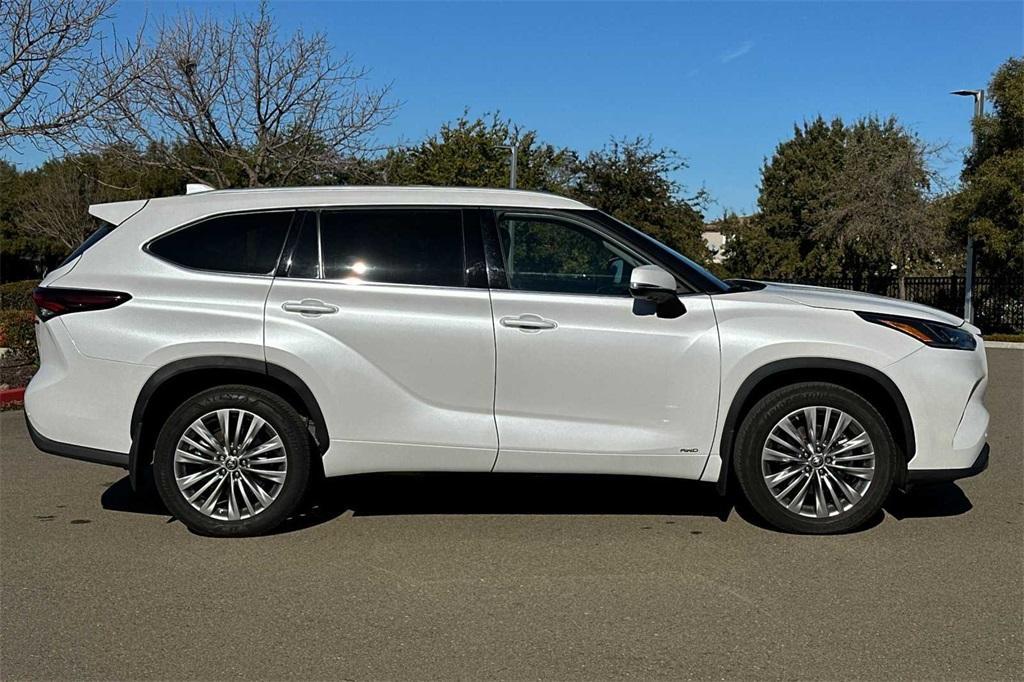 used 2024 Toyota Highlander Hybrid car, priced at $54,970