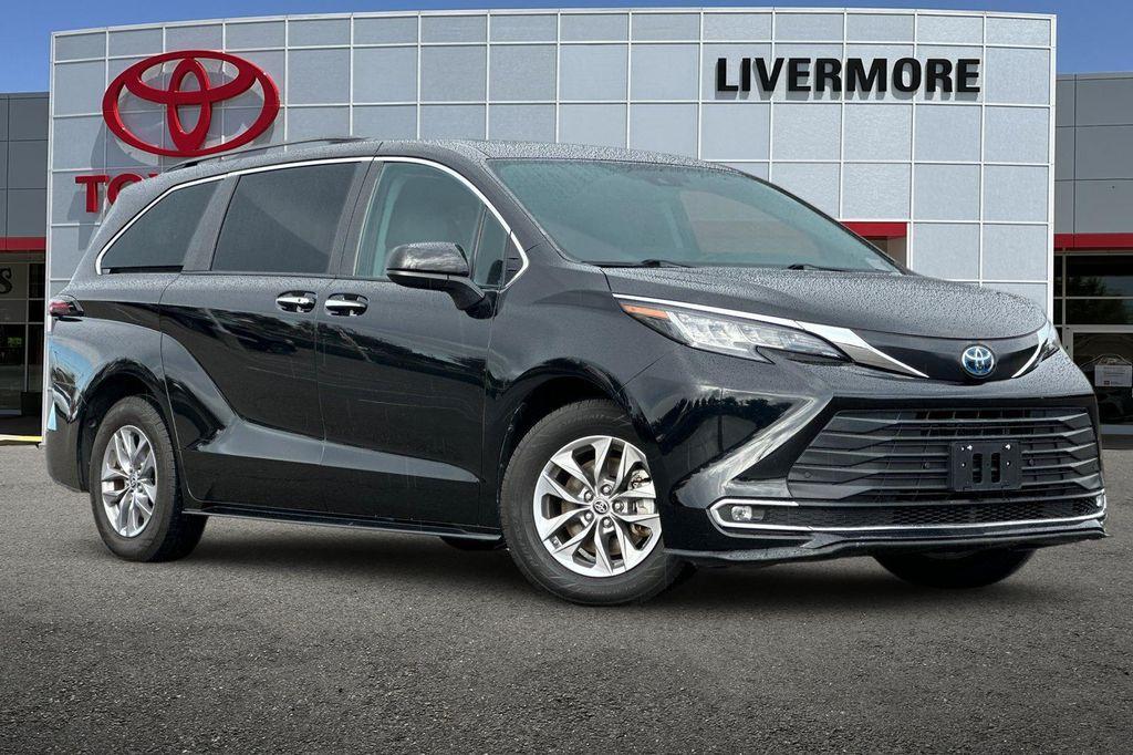 used 2023 Toyota Sienna car, priced at $40,694