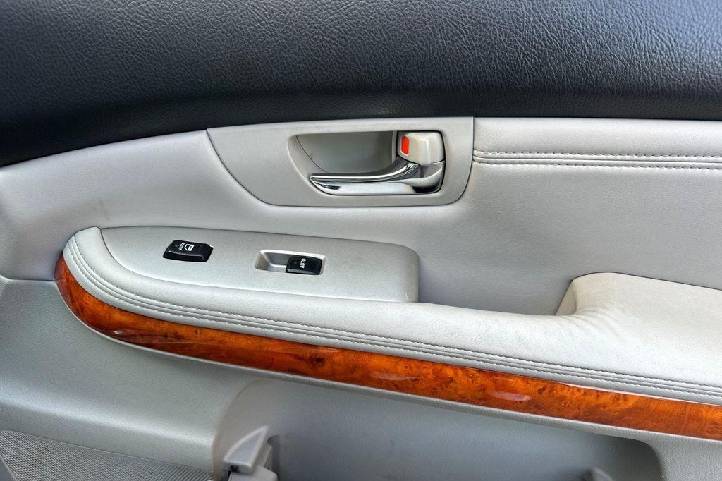 used 2006 Lexus RX 330 car, priced at $7,186