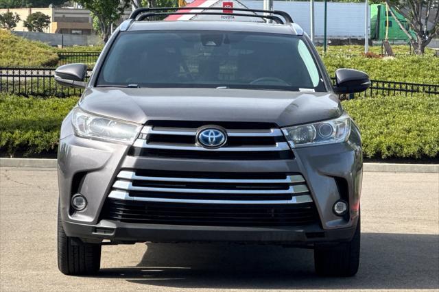 used 2019 Toyota Highlander Hybrid car, priced at $32,860