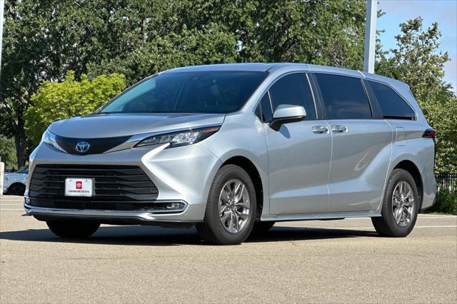 used 2023 Toyota Sienna car, priced at $39,777