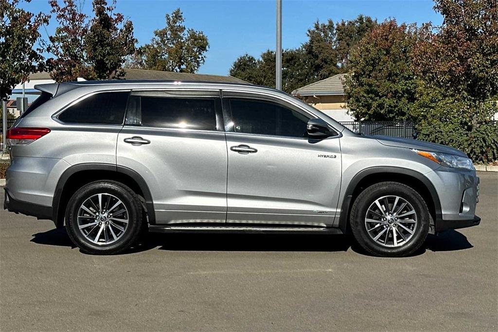 used 2018 Toyota Highlander Hybrid car, priced at $19,736