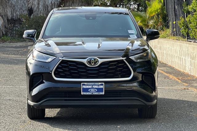 used 2023 Toyota Highlander car, priced at $35,651