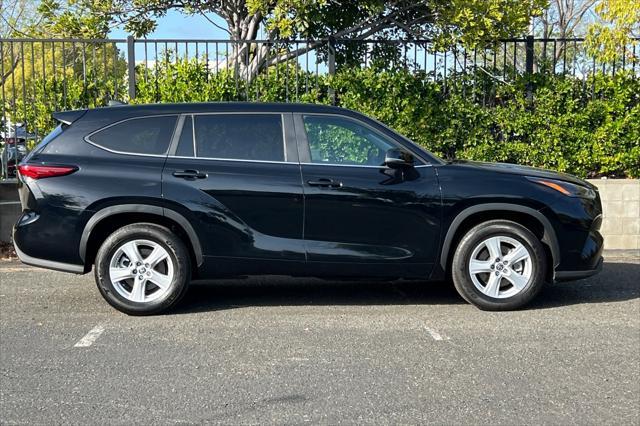 used 2023 Toyota Highlander car, priced at $35,651
